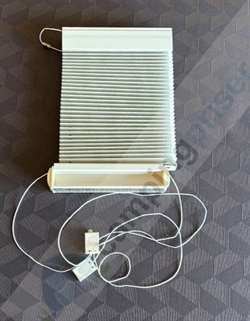 Plissé gardin til dør i Hobby - mørklægningsgardin